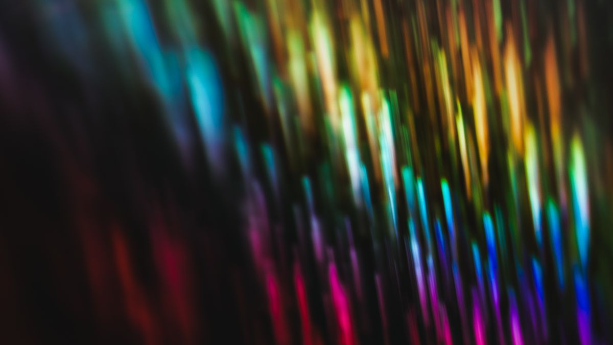 一本の光が複数の色に分かれている様子。Bufferの同時投稿が予約後に別々の投稿へ分かれることのイメージ