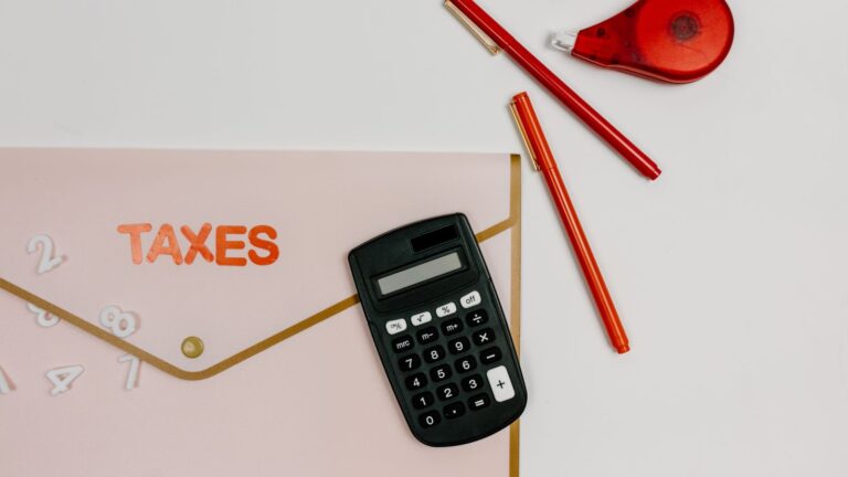 副業の所得は「事業所得」と「雑所得」のどっち？分類で変わる3つのことを国税庁の資料で確認する