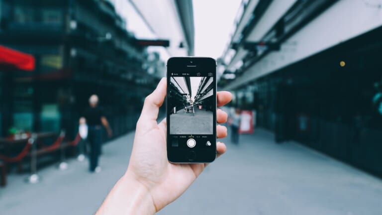 「この写真、AIですか？」を見分けようとする前に｜確かめられるものだけを確かめる手順